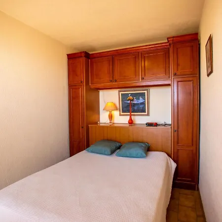 Апартаменты Les 3 Iles By Interhome