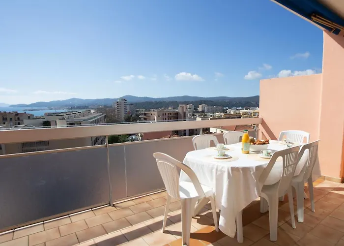 Les 3 Iles By Interhome Lägenhet Le Lavandou